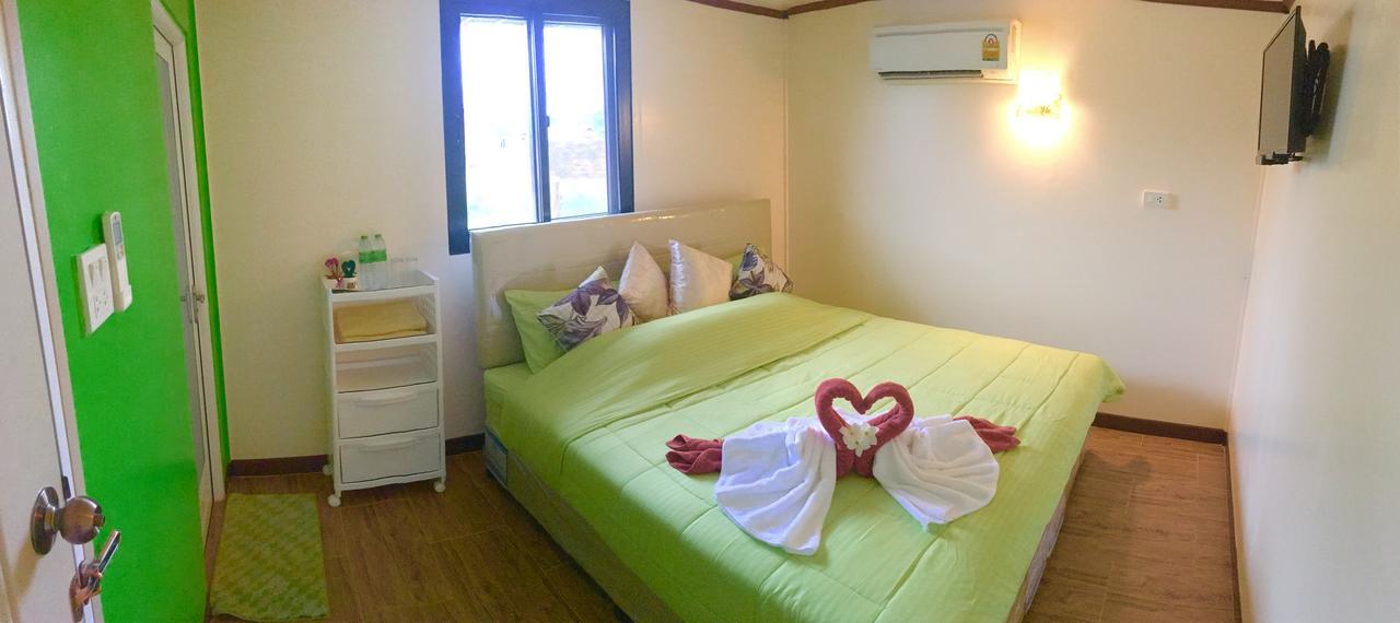 4 Seasons Mini House Hotel Nakhon Si Thammarat Phòng bức ảnh
