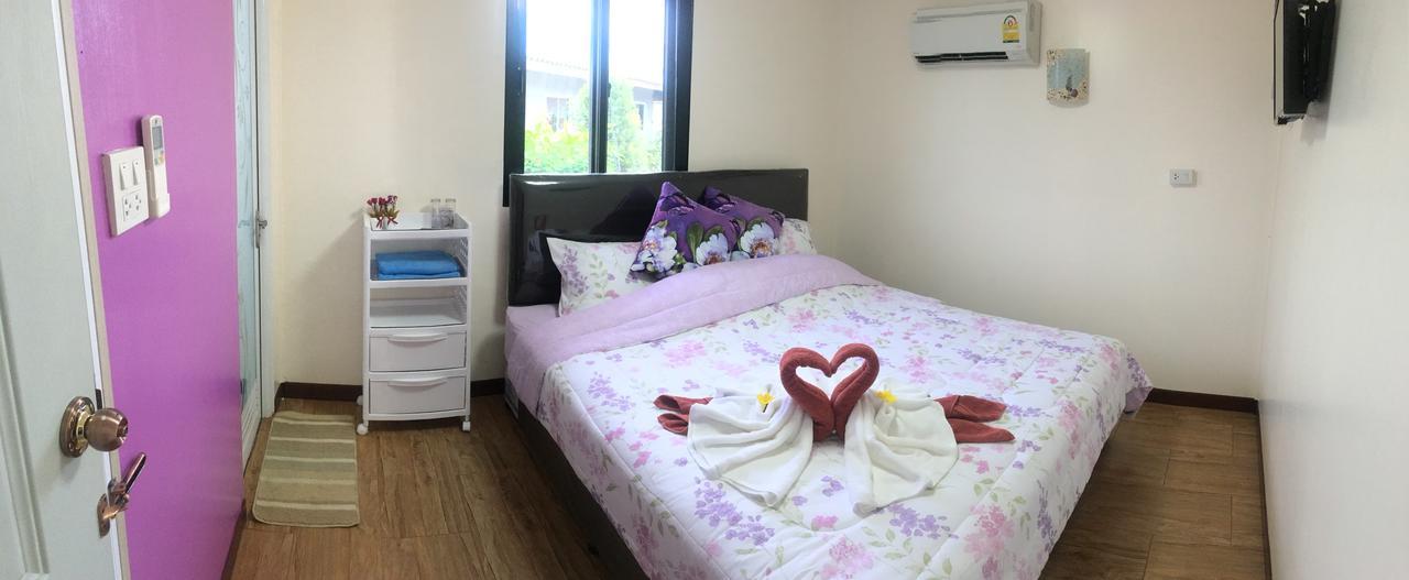 4 Seasons Mini House Hotel Nakhon Si Thammarat Phòng bức ảnh